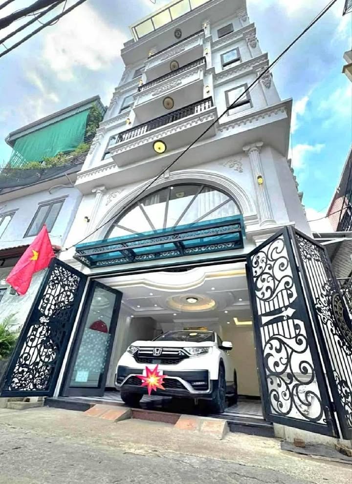 Nhà phố Vũ Xuân Thiều, Long Biên 50m² giá 11 tỷ - Nở hậu đón tài lộc!