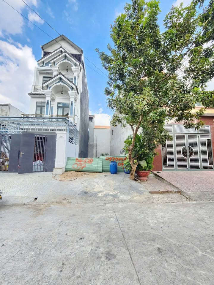 Đất nền Tân Đông Hiệp 100m² giá 4.5 tỷ - Xây dựng tự do, pháp lý rõ ràng!