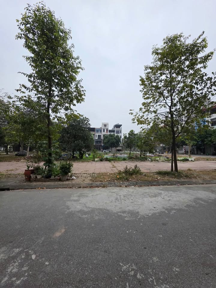 Đất nền Võ Cường Bắc Ninh 72m² giá 9 tỷ - Vị trí đẹp gần trường Quốc Tế Kinh Bắc!