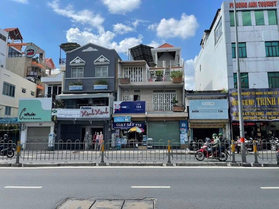 Bán gấp FrontHouse Hoàng Văn Thụ, Phú Nhuận 167m² chỉ 60 tỷ - Đầu tư sinh lời cao!