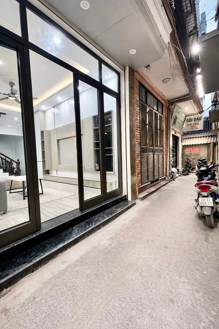 Nhà phố Tô Hiệu, Hà Đông 42m² giá 12 tỷ - Không gian sống lý tưởng!