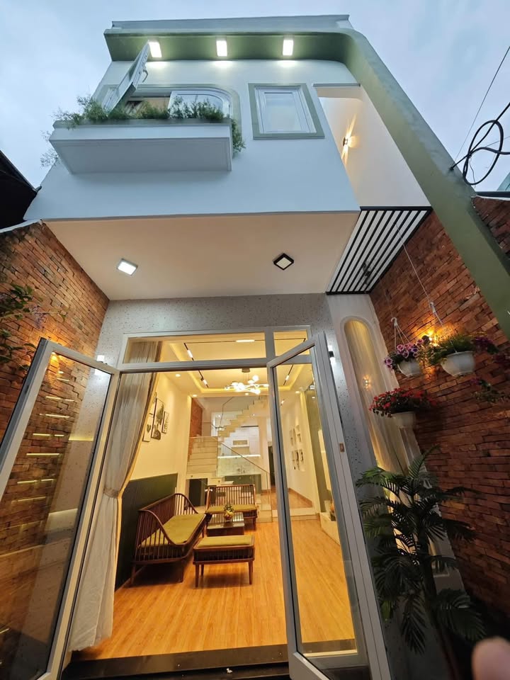 Nhà đẹp 2 tầng trung tâm Đà Nẵng 68m² giá 4.65 tỷ - Chính chủ bán gấp!