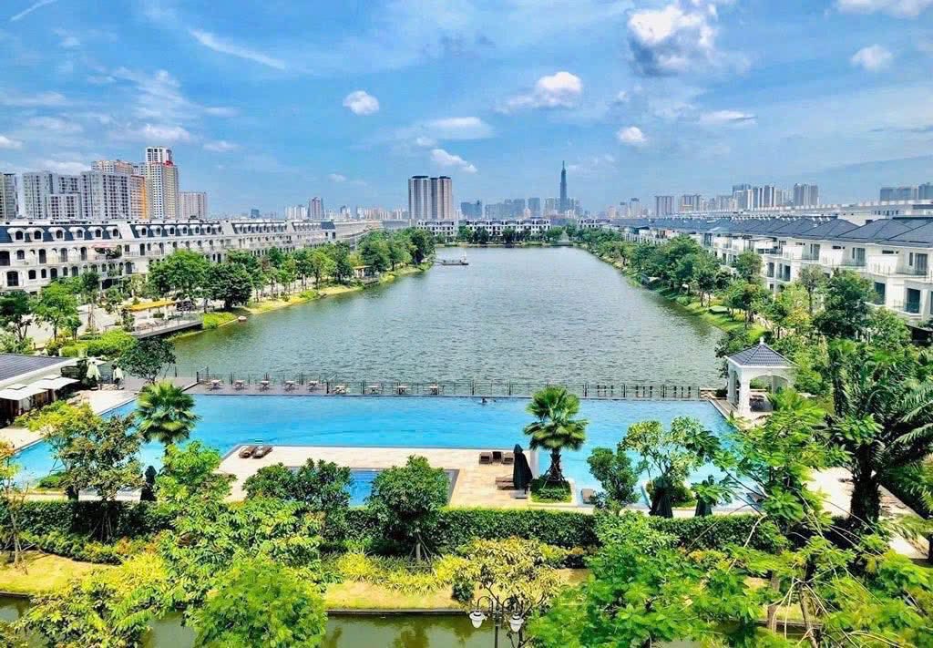 Nhà phố Lakeview City - Song Hành, 131m² giá 23 tỷ - Sân vườn thoáng mát!