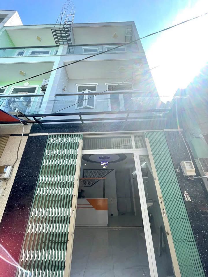 Nhà phố Phú Định, Quận 8, 36m² giá 3.76 tỷ - Chính chủ, sổ hồng đầy đủ!