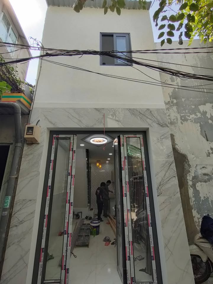 Nhà mới 2 tầng Quận 6 19m² giá 2.99 tỷ - Sẵn sàng vào ở ngay!