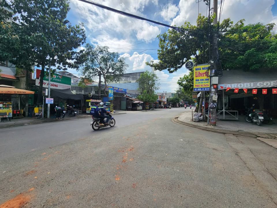 Nhà 2 gian Khu Phố 1, Long Bình Tân, Biên Hòa 260m² giá 9 tỷ - Sổ đỏ chính chủ