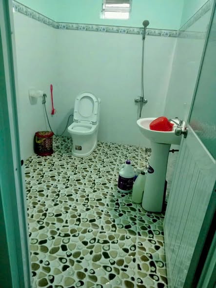 Nhà riêng Phạm Văn Đồng Bảo Lộc 120m² giá chỉ 1.3 tỷ - Sẵn sàng dọn vào ở!