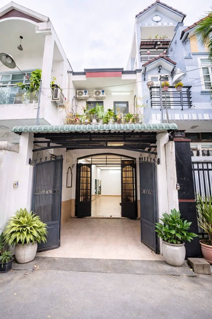 Nhà HXH Lũy Bán Bích Tân Phú 78m² - 2 Tầng Mới Đẹp - Sẵn Sàng Vào Ở