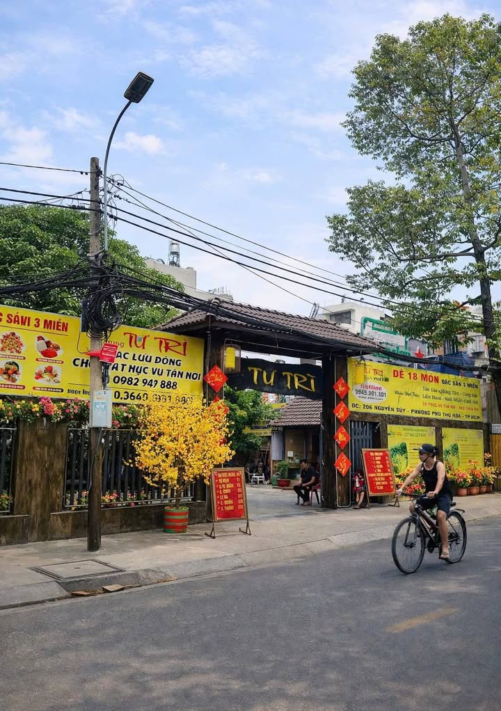 Nhà mặt tiền kinh doanh Đường Nguyễn Suý, Quận Tân Phú, 107m² chỉ 15 tỷ - Dòng tiền ổn định!