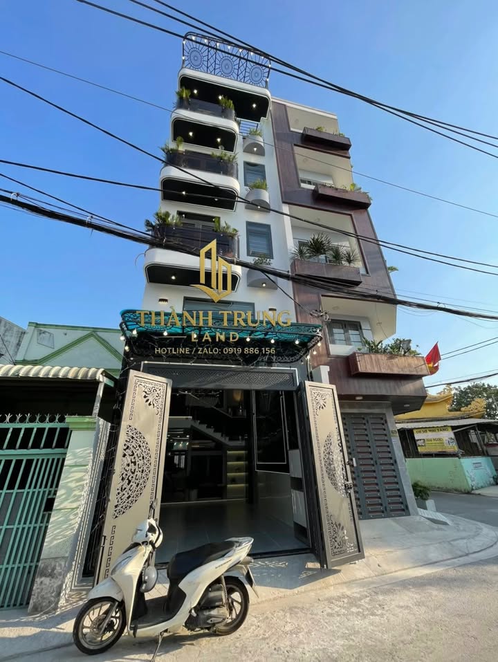 Nhà Mặt Tiền Kinh Doanh Quận 12 Có Thang Máy - 72m² Giá 9.25 Tỷ