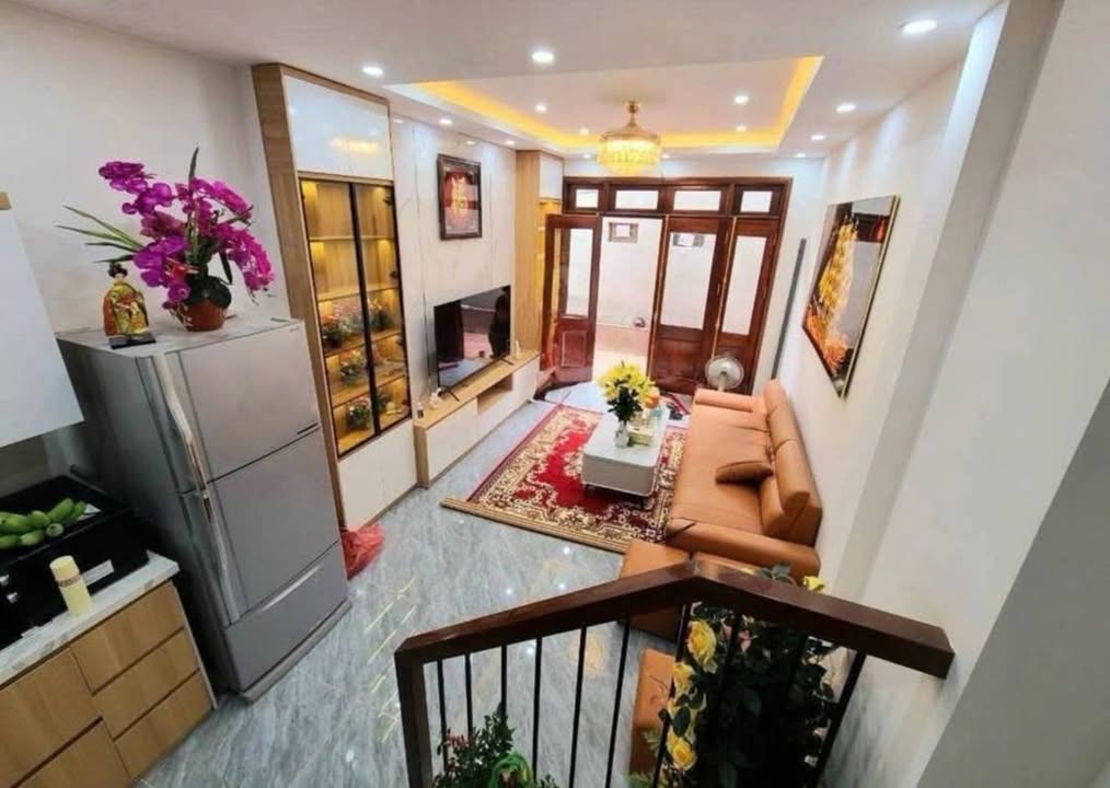 Nhà phố Định Công 33m² giá 7 tỷ - Lô góc thoáng mát, ô tô vào tận nơi!