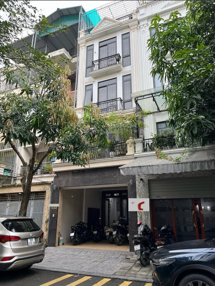 Văn phòng cho thuê La Casta - Văn Phú, Hà Đông 100m² - Kinh doanh đỉnh cao!