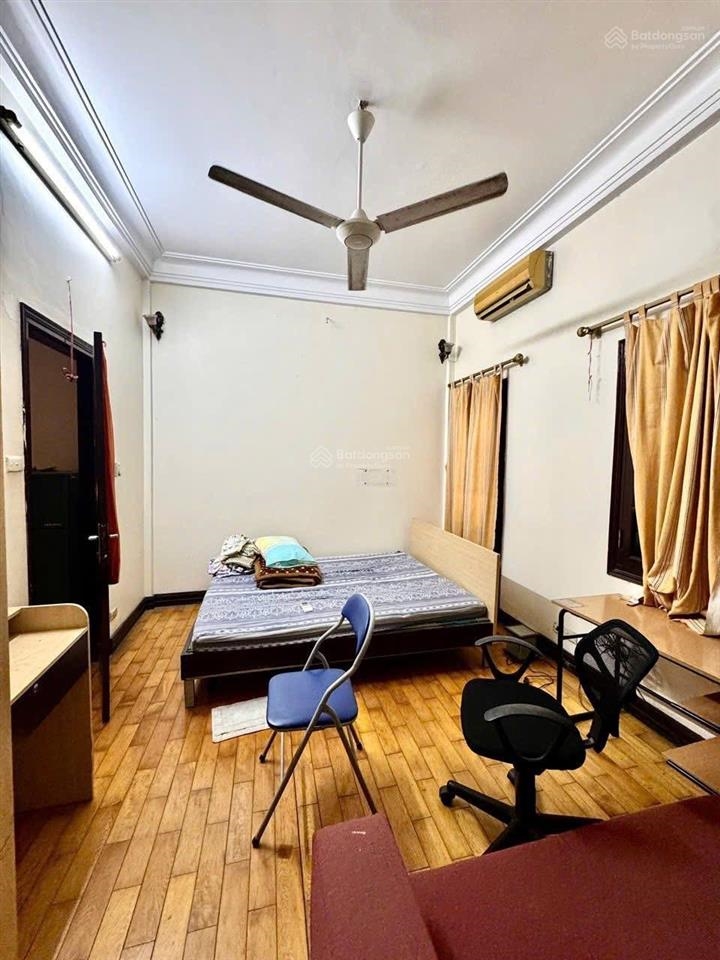 Bán nhà Hoàng Hoa Thám 41m² giá 12.9 tỷ - Chính chủ, ô tô đỗ cửa!