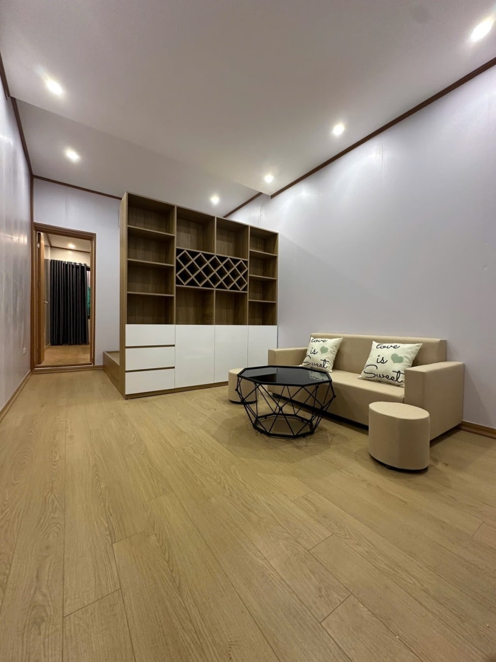 Căn hộ tập thể Thái Thịnh, Đống Đa 50m² giá 3.3 tỷ - Nhà đẹp ở ngay!