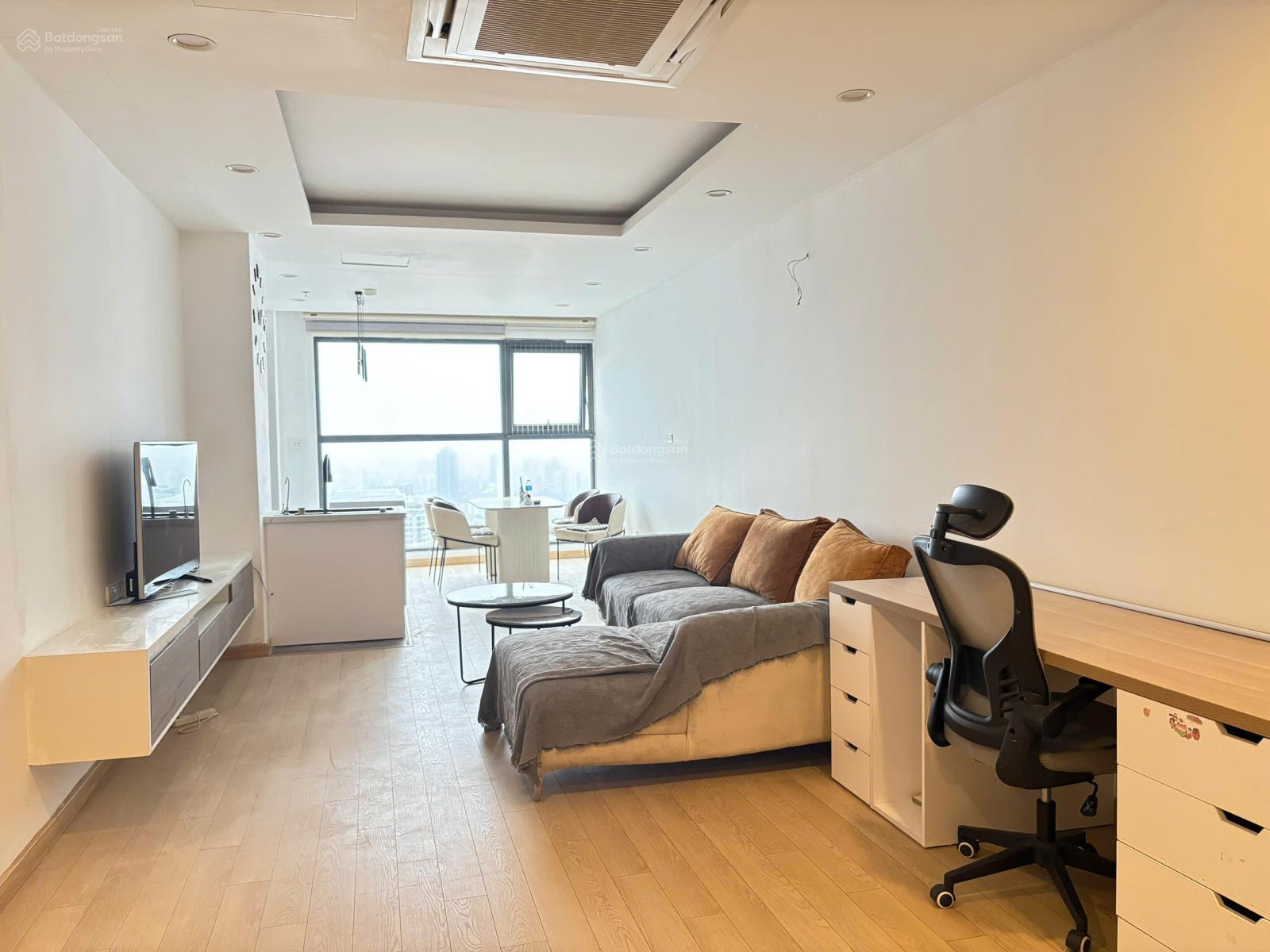 Căn hộ 2 phòng ngủ FLC Cầu Giấy 96.8m² giá 10.2 tỷ - Sổ đỏ lâu dài!