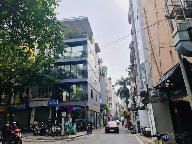 Mặt bằng cho thuê phố Linh Lang - Ba Đình 90m² giá 90 triệu - Lợi thế vị trí đắc địa!