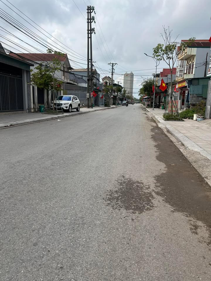 Nhà cấp 4 khu 4 Hải Hoà, 144m² giá 3 tỷ - Vị trí đắc địa gần chợ!