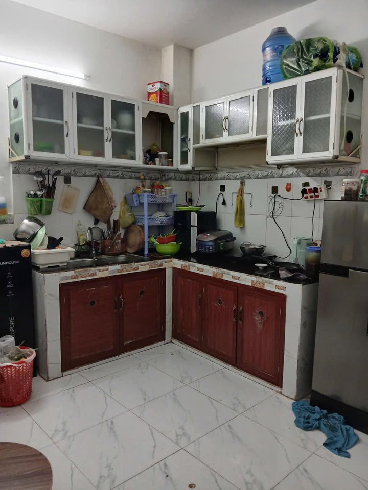 Nhà hẻm Lê Đình Cẩn, Bình Tân 40m² giá 6.5 tỷ - Chính chủ bán gấp!