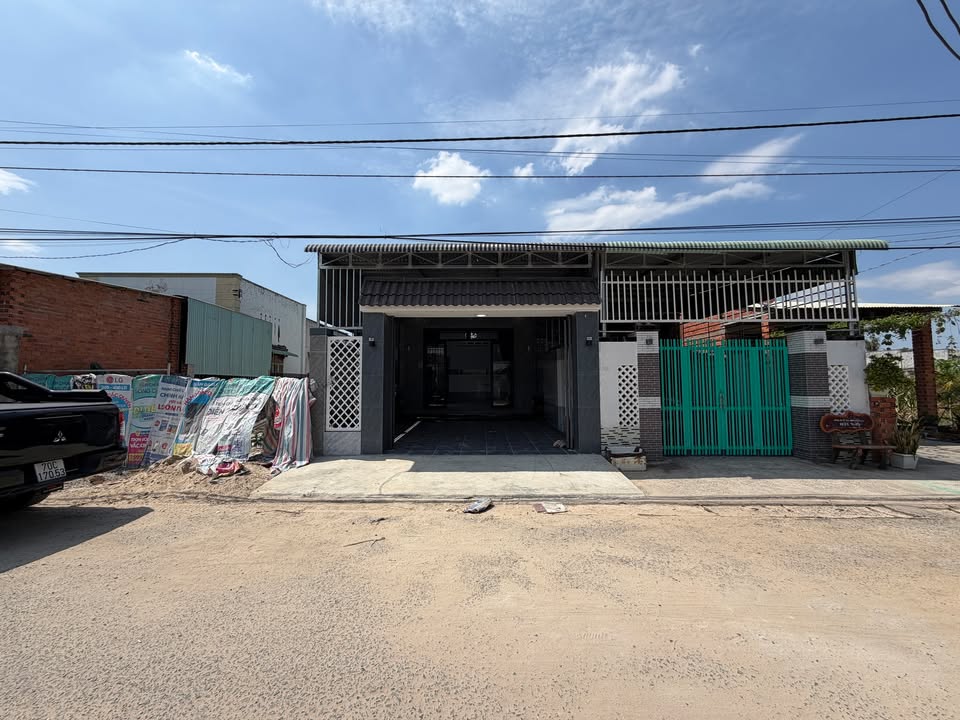 Nhà cấp 4 cổ điển Ninh Lợi 159m² giá 1.95 tỷ - Không gian ấm cúng, an ninh