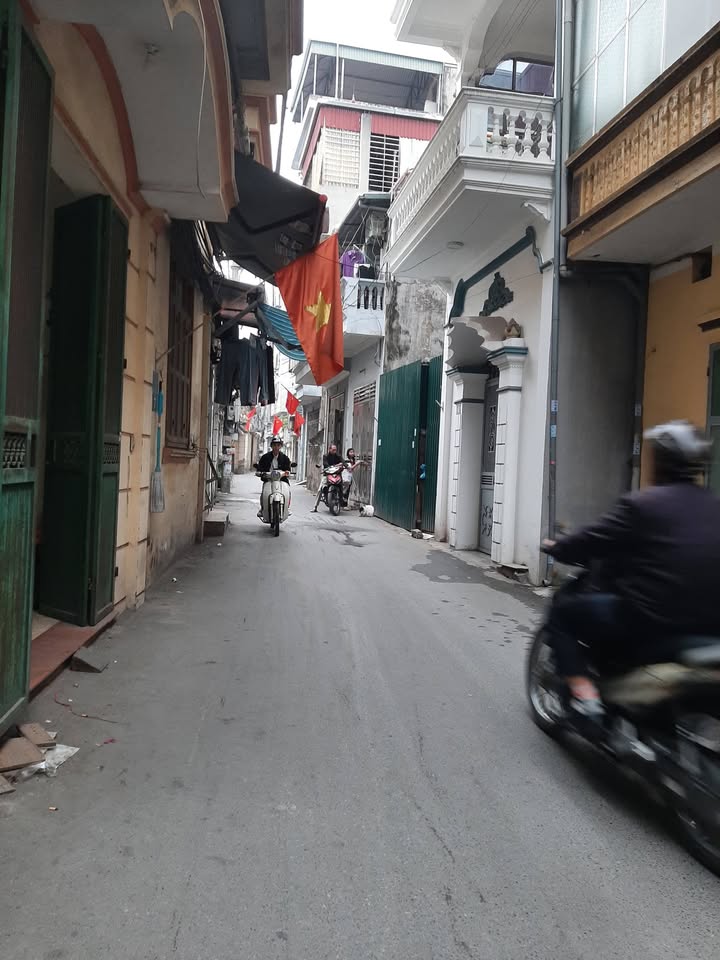 Nhà Phố Văn Quán, Hà Đông 31m² giá 7 tỷ - Ô tô sát nhà, vào ở ngay!