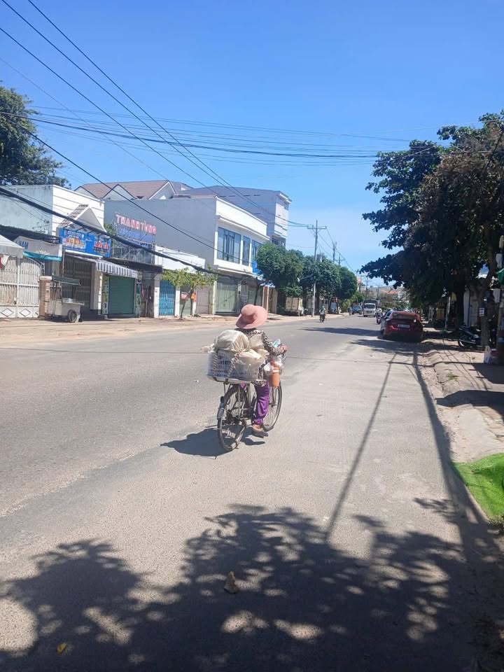 Nhà Mặt Tiền Thủ Khoa Huân Phan Thiết - 450m², Ngang 13m, 1 Tỷ - Kinh Doanh/Đầu Tư Hấp Dẫn