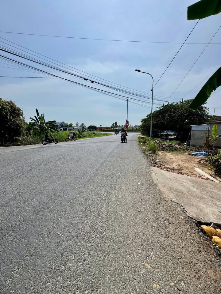 Đất nền mặt tiền 10m tại đường Vòng Xoay Lộ 80B - Cơ hội đầu tư tuyệt vời!