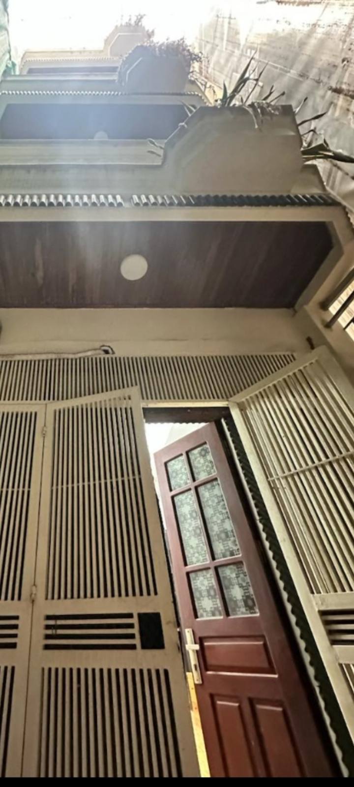 Nhà phố Hoàng Cầu 50m² giá 13.1 tỷ - Vị trí đắc địa, tiện ích ngập tràn!