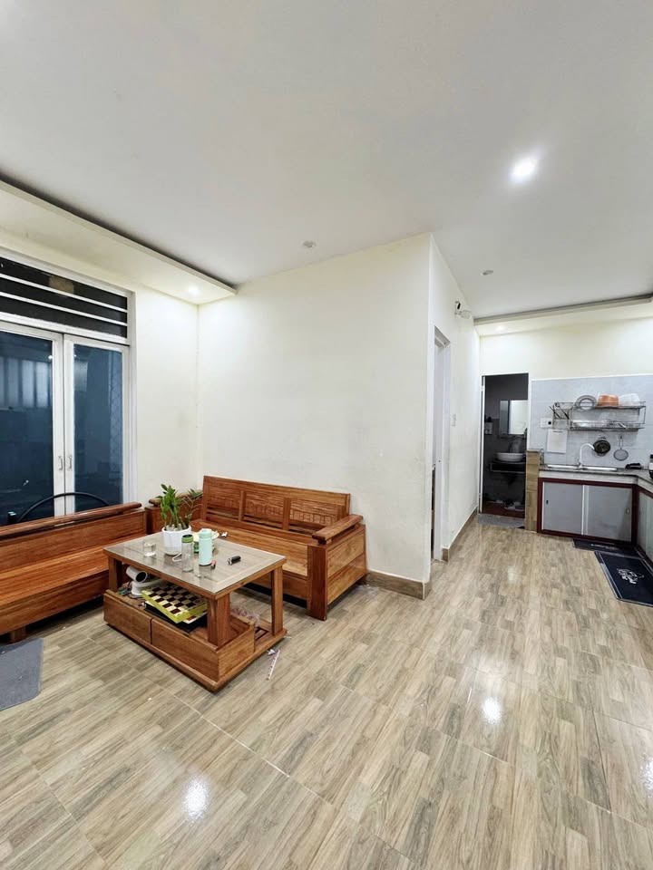 Nhà kiên cố Hòa Quý 74m² giá 3.5 tỷ - Ô tô đỗ cửa, vào ở ngay!