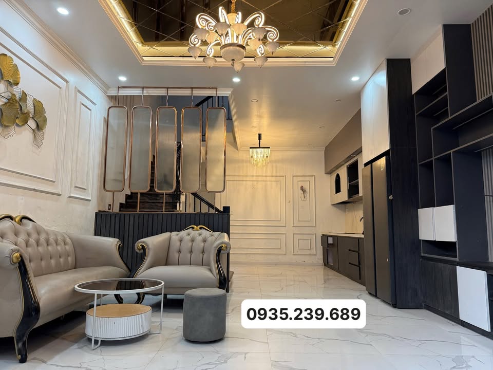 Nhà đẹp 3 tầng mặt tiền Xuân Hòa 90m² giá 3 tỷ - Dọn vào ở ngay!