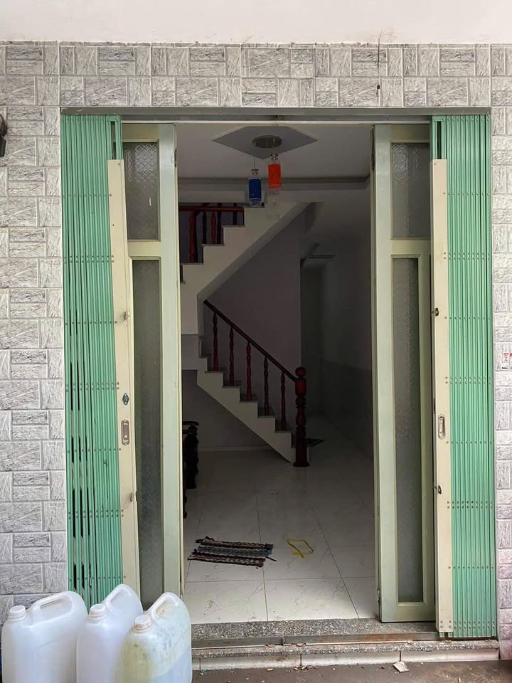 Nhà cho thuê tại Xã Long Hậu, Huyện Cần Giuộc, 2 phòng ngủ chỉ 3 triệu/tháng - Gần chợ Hưng Long!