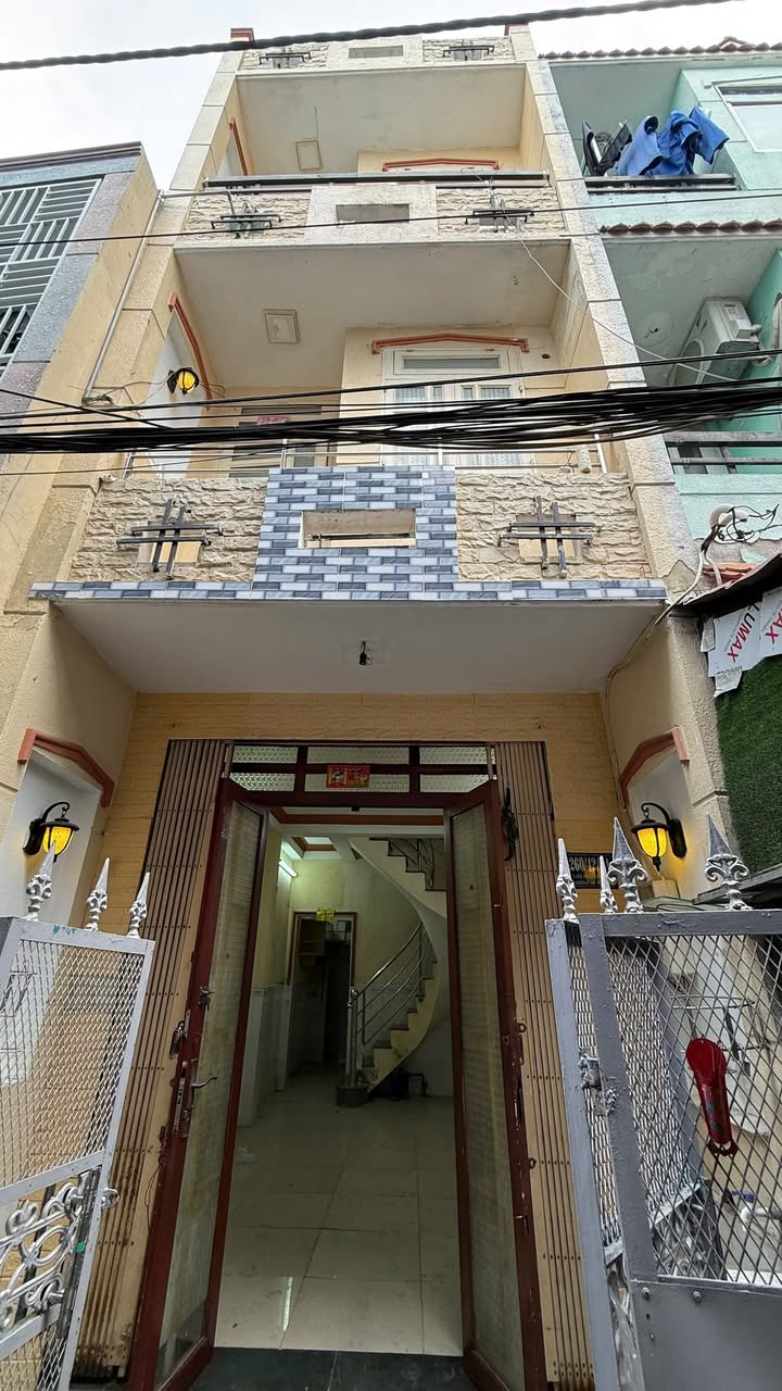 Nhà riêng hẻm Lưu Hữu Phước, Quận 8, 42m² giá 3.9 tỷ - An ninh yên tĩnh!