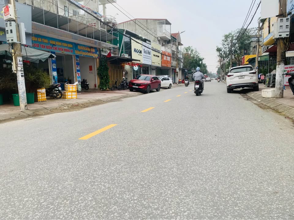 Nhà kinh doanh 3 tầng mặt đường Nguyễn Huy Tự 93m² giá 6 tỷ - Đầu tư sinh lời ngay!