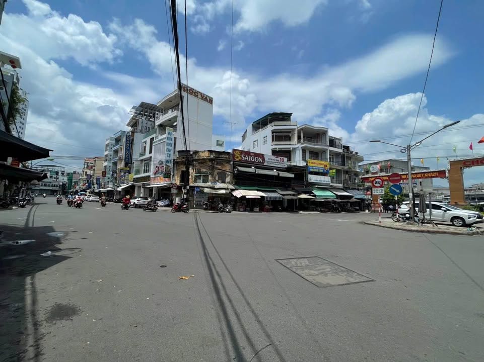 Đất mặt tiền Phan Bội Châu, Nha Trang 136.92m² chỉ 24.5 tỷ - Kinh doanh sầm uất!