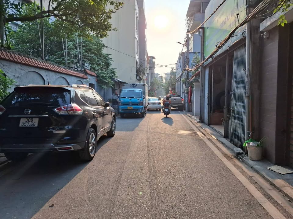 Đất nền Phường Cự Khối, Quận Long Biên 80m² giá 25 tỷ - Mặt tiền siêu khủng 6m