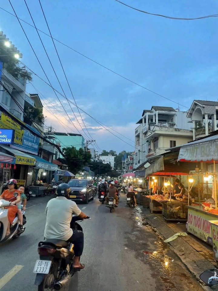 Nhà mặt tiền 339 Phước Long A 88m² giá 12 tỷ - Vị trí kinh doanh sầm uất!