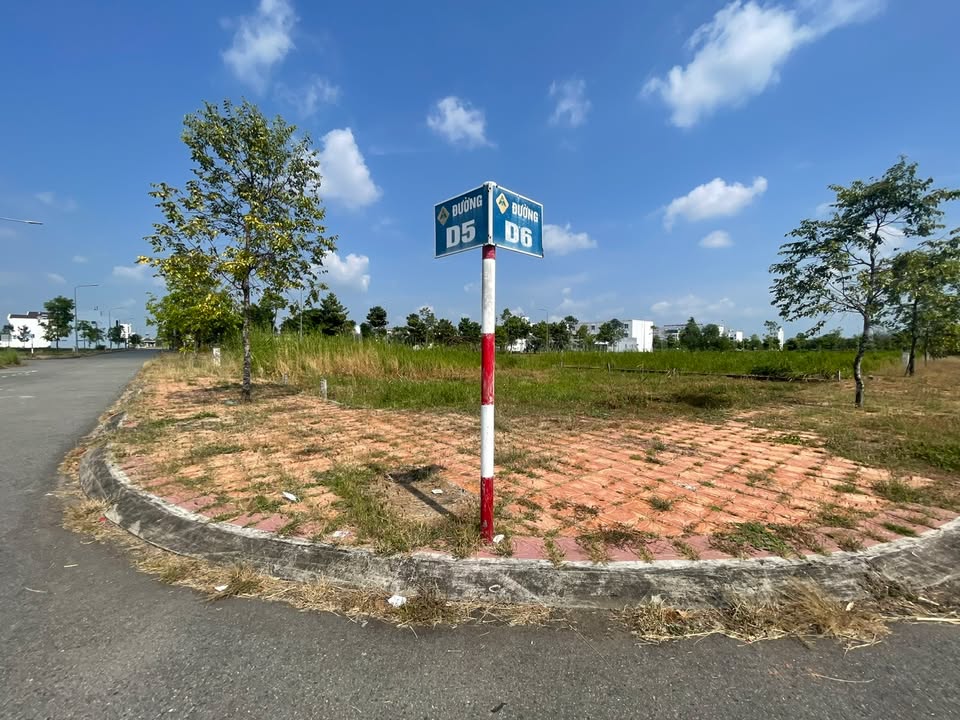 Đất nền góc 2 mặt tiền 282m² Khu Đô Thị Mới Hồng Phát An Bình - Giá 8 tỷ thương lượng!