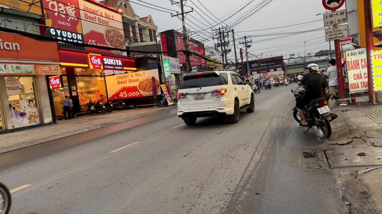 Nhà FrontHouse mặt tiền Nguyễn Ảnh Thủ, Quận 12 giá 14.2 tỷ - Vị trí kinh doanh đắc địa!