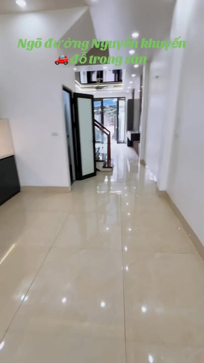 Nhà 3 tầng phố Nguyễn Khuyến, 81m² giá 3.5 tỷ - Ô tô đỗ cửa, thiết kế hiện đại!