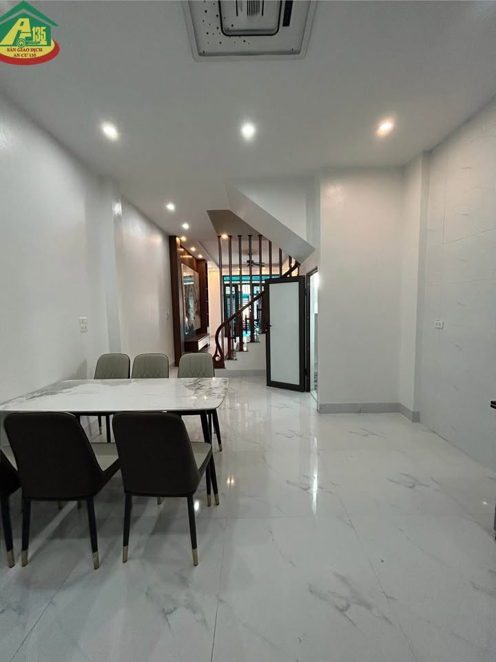 Nhà 3 tầng Bích Đào, 72m² - Vị trí thuận lợi, giá thỏa thuận