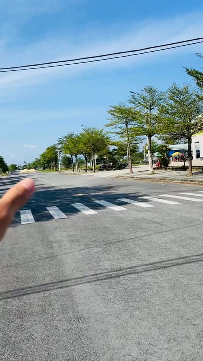 FrontHouse phố chợ Chiên Đàn 100m² giá 3 tỷ - Sổ hồng chính chủ