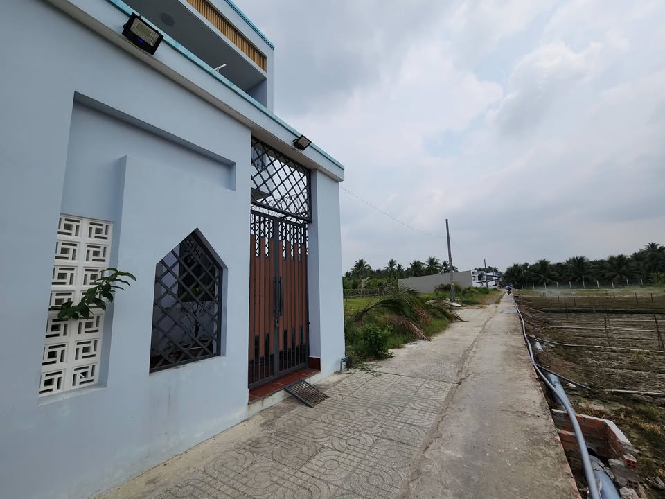 Nhà Lầu Trung An, TP. Mỹ Tho 95m² giá 1.55 tỷ - Chính chủ bán gấp!