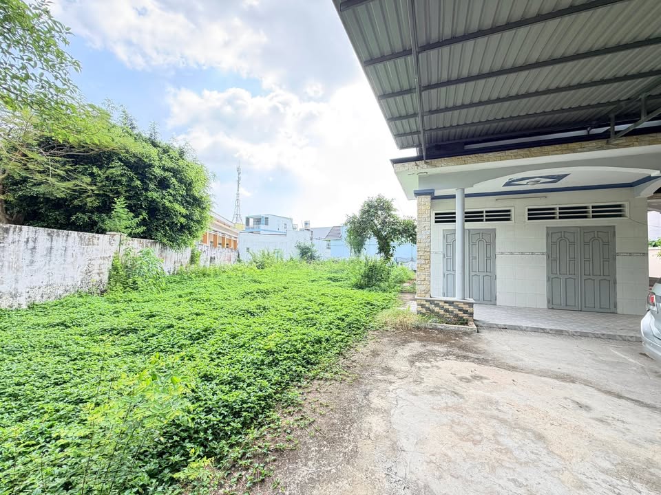 Nhà mặt tiền đường Tết Mậu Thân, Gò Công, 791m² giá 4.4 tỷ - Vị trí đắc địa