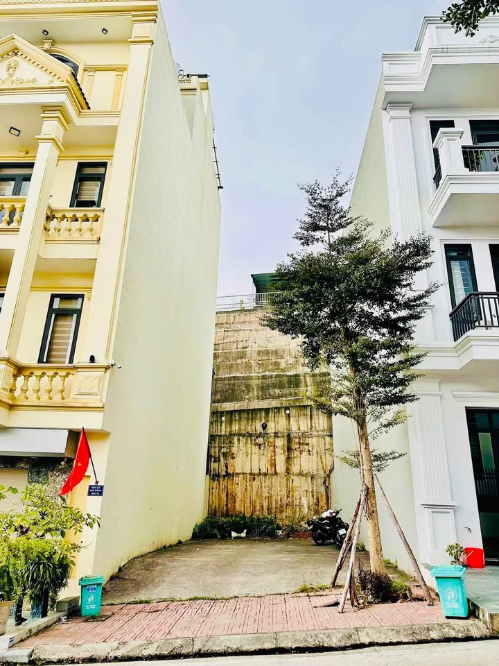 Đất nền Hạ Long - Đồi Ngân Hàng 81m² Hướng Đông - Sẵn Sàng Xây Nhà Đẹp