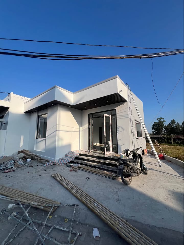 Nhà mới 3 phòng ngủ tại Phường Ninh Dương, 113m² giá chỉ 2 tỷ - Sẵn sàng vào ở!