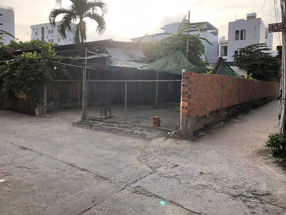 Bán nhà FrontHouse đường Sao Biển Nha Trang 286m² giá 21 tỷ - Hướng Đông gần biển