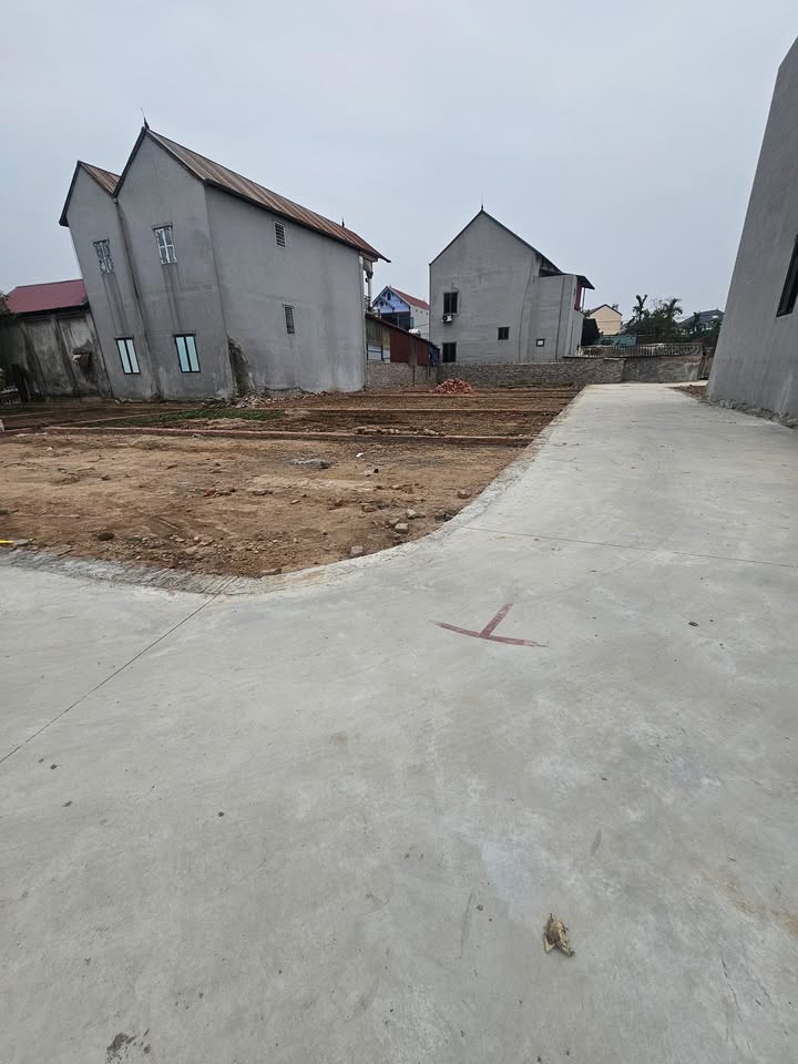 Đất lô góc Xuân Giang 100m² giá chỉ 2.x tỷ - Cơ hội đầu tư tuyệt vời!