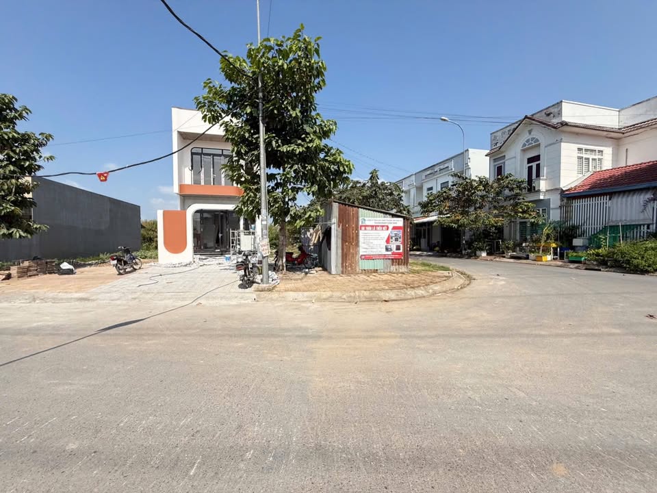 Đất nền góc 2 mặt tiền KDC Phú An 120.8m² giá chỉ 3.15 tỷ - Cơ hội đầu tư hiếm có!