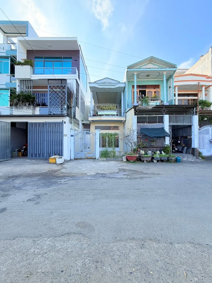 Nhà bán hẻm 86 Đường CMT8, Cái Khế, 86.8m² giá 4.186 tỷ - Phong thủy tốt!