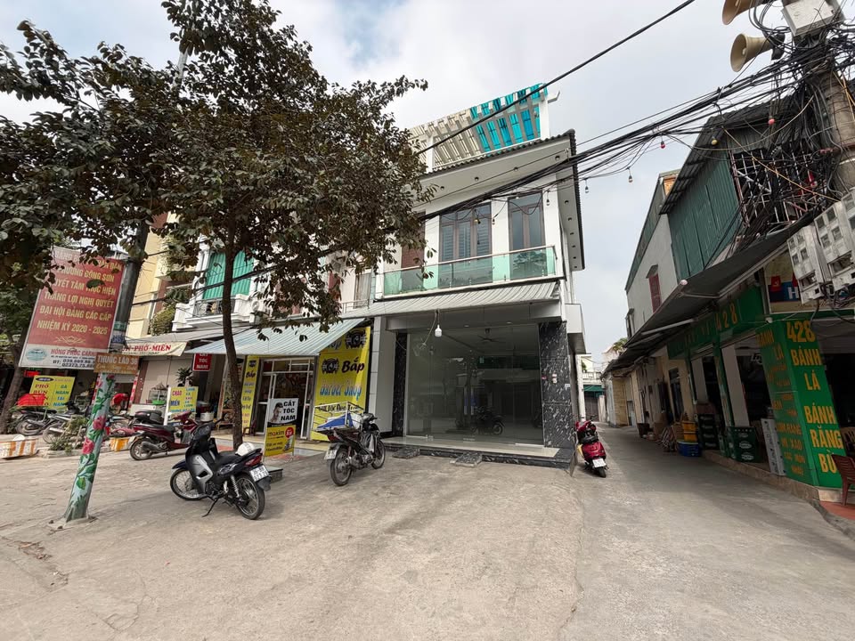 Nhà 3 tầng mặt phố Lê Lai, 97m² giá 11 tỷ - Kinh doanh sầm uất!