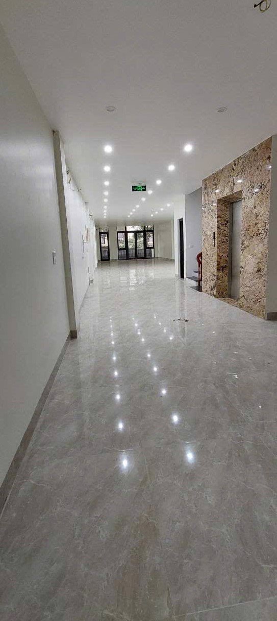 Cho thuê mặt bằng phố Hoàng Minh Đạo, Gia Thụy, Long Biên 162m² - Thiết kế thông sàn, giá tốt!